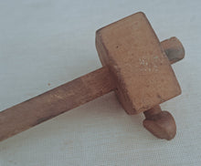 Load image into Gallery viewer, Vintage Wooden Marking Gauge – Antique Woodworking Tool – 24cm – Carpenter Tool