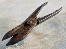 Load image into Gallery viewer, Vintage Gilbow Heavy Duty Tin Snips Tool , 21cm long