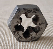 Load image into Gallery viewer, TruKut 1/2" 12 BSW Hexagonal Die Nut