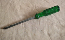 Load image into Gallery viewer, Title: Draper Phillips Screwdriver No.3 – Green Handle – Heavy Duty – 27cm