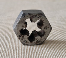 Load image into Gallery viewer, TruKut 1/2" 12 BSW Hexagonal Die Nut