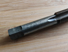 Load image into Gallery viewer, Professional HSS Hand Tap for Metalworking - 9/16" - 16 BSF made in England