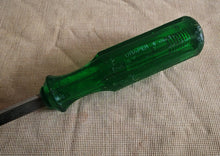 Load image into Gallery viewer, Title: Draper Phillips Screwdriver No.3 – Green Handle – Heavy Duty – 27cm