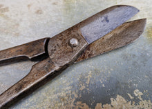 Load image into Gallery viewer, Vintage Gilbow Heavy Duty Tin Snips Tool , 21cm long