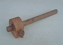 Load image into Gallery viewer, Vintage Wooden Marking Gauge – Antique Woodworking Tool – 24cm – Carpenter Tool