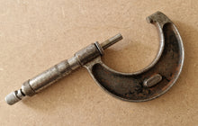 Load image into Gallery viewer, Moore & Wright No.966 1" - 2" External Outside Micrometer 0.001"