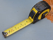 Load image into Gallery viewer, Hecas 7.5M Tape Measure 25FT Heavy Duty Industrial 25mm Width Smooth Blade