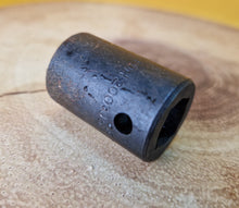 Load image into Gallery viewer, Snap-On 5/8 PDH-200 USA 12 point socket. Pat no. 3273430