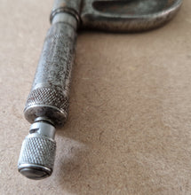 Load image into Gallery viewer, Moore & Wright No.966 1" - 2" External Outside Micrometer 0.001"