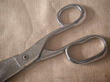 Load image into Gallery viewer, Title: Vintage Richards Speednix Tailor’s Shears Sheffield England – 16.5cm Used
