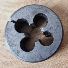 Load image into Gallery viewer, AH Brand 7" x 16 BSP die Engineering Tool Made In England
