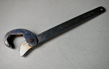 Load image into Gallery viewer, Vintage Master Wrench – Adjustable Pipe Spanner 7/8" to 1 1/4" (23–32mm) Heavy