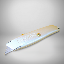 Load image into Gallery viewer, Vintage Stanley 99E Retractable Craft / Carpet Knife Handle