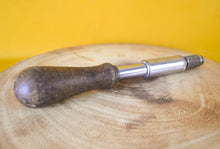 Load image into Gallery viewer, Vintage Stanley Yankee No 135a Spiral Ratchet Screwdriver