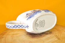 Load image into Gallery viewer, Royal Staffordshire Willow Pattern Sauce / Gravy Boat by J&G Meakin England