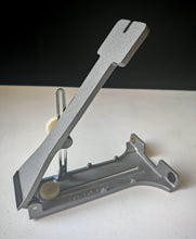 Load image into Gallery viewer, Vintage CAM-BRAC Adjustable Bracket Clamp Tool For Vintage Slide Projector
