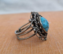 Load image into Gallery viewer, Vintage Southwestern Turquoise Stone Ring On Metal Setting
