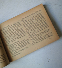 Load image into Gallery viewer, The General’s Lady by Esther Forbes RARE WWII Armed Services Edition 1940s Book
