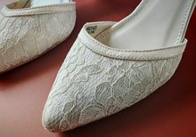 Load image into Gallery viewer, Wedding Collection Cream Lace Wedding Shoes – UK Size 5 – Used
