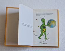 Load image into Gallery viewer, Passport to the world book , Vintage Rare Book, David Bluey, 1978
