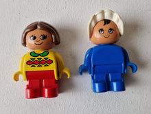 Load image into Gallery viewer, Vintage Lego Duplo Lot - 5 Old Style Duplo Figures Toys
