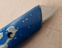 Load image into Gallery viewer, Vintage Wickes No TK202 Utility Carpet Cutting Knife
