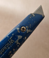 Load image into Gallery viewer, Vintage Wickes No TK202 Utility Carpet Cutting Knife
