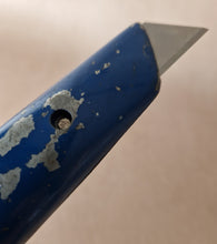 Load image into Gallery viewer, Vintage Wickes No TK202 Utility Carpet Cutting Knife

