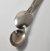 Load image into Gallery viewer, Silver Plated Sugar Cube / Ice Grabber Tongs, Spoon Tongs, Vintage Silverware, 10.5cm Tongs, Sugar Tongs, Sugar Nips
