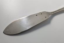 Load image into Gallery viewer, Vintage Sheffield silver plated butter / spreading knife Marked SSP Ltd A
