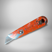 Load image into Gallery viewer, Vintage Red HANDLE Stanley Knife 199A - for Craft Work in Good Condition
