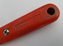 Load image into Gallery viewer, Vintage Red HANDLE Stanley Knife 199A - for Craft Work in Good Condition
