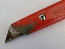 Load image into Gallery viewer, Vintage Red HANDLE Stanley Knife 199A - for Craft Work in Good Condition
