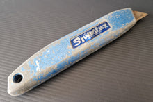 Load image into Gallery viewer, Vintage Spiralux Model Retractable Craft / Carpet Knife Blue Colour
