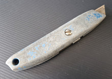 Load image into Gallery viewer, Vintage Spiralux Model Retractable Craft / Carpet Knife Blue Colour
