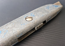 Load image into Gallery viewer, Vintage Spiralux Model Retractable Craft / Carpet Knife Blue Colour
