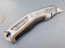 Load image into Gallery viewer, DEWALT DWHT10319 Metal Retractable Utility Knife
