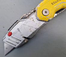 Load image into Gallery viewer, STANLEY FATMAX Retractable Folding Utility Knife, Blade Storage in the Handle with 1 extra blade
