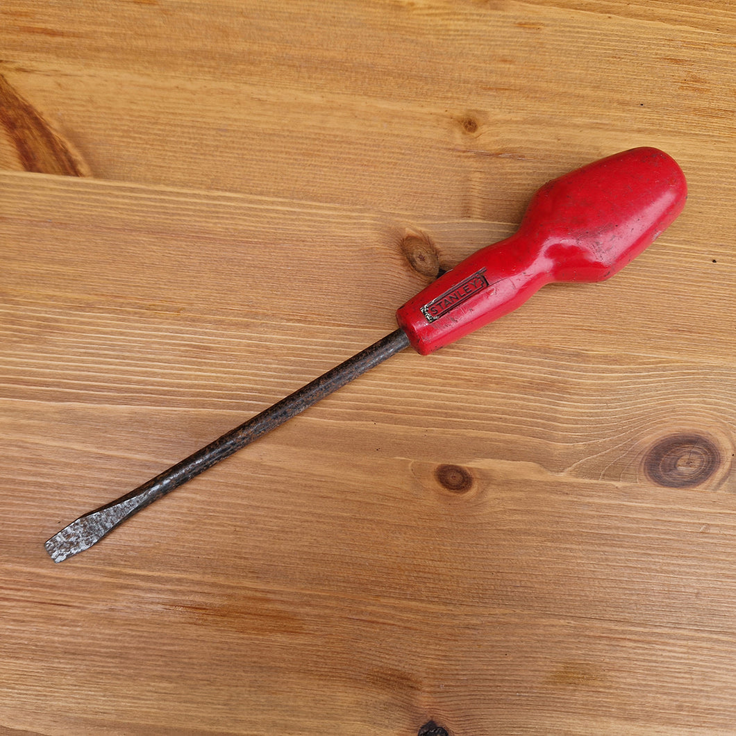 A Lovely Vintage Stanley Red Series Screwdriver Red Plastic Handle 25cm long