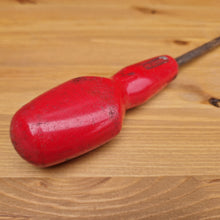 Load image into Gallery viewer, A Lovely Vintage Stanley Red Series Screwdriver Red Plastic Handle 25cm long
