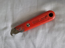 Load image into Gallery viewer, Vintage Red HANDLE Stanley Knife 199A - for Craft Work in Good Condition
