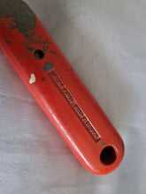 Load image into Gallery viewer, Vintage Red HANDLE Stanley Knife 199A - for Craft Work in Good Condition
