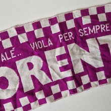 Load image into Gallery viewer, VINTAGE FLORENTINE FOOTBALL SCARF FROM THE 90S
