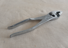 Load image into Gallery viewer, Vintage Slip Joint Pliers 16.5cm Adjustable Serrated Jaws Hand Tool Made in China

