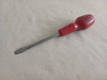 Load image into Gallery viewer, Vintage Stanley Flat Head Screwdriver 19.5cm Slotted Tip Hand Tool Red Handle England
