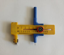 Load image into Gallery viewer, Vintage Compass Pat P Circle Cutter Adjustable Drafting Tool Spare Blades Leads
