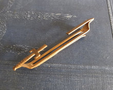 Load image into Gallery viewer, Vintage Gold Tone Sword Dagger Tie Clip Bar Military Novelty Jewellery 7.5cm
