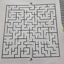 Load image into Gallery viewer, Children&#39;s Concentration Maze Training Book Student Thinking Development ame Puzzle Intelligence Development Toy, Maze Game Book
