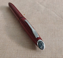 Load image into Gallery viewer, Vintage Platignum Fountain Pen , Burgundy Red , 13.5cm , Used , No Ink
