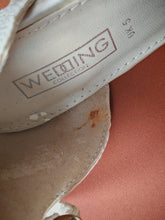 Load image into Gallery viewer, Wedding Collection Cream Lace Wedding Shoes – UK Size 5 – Used
